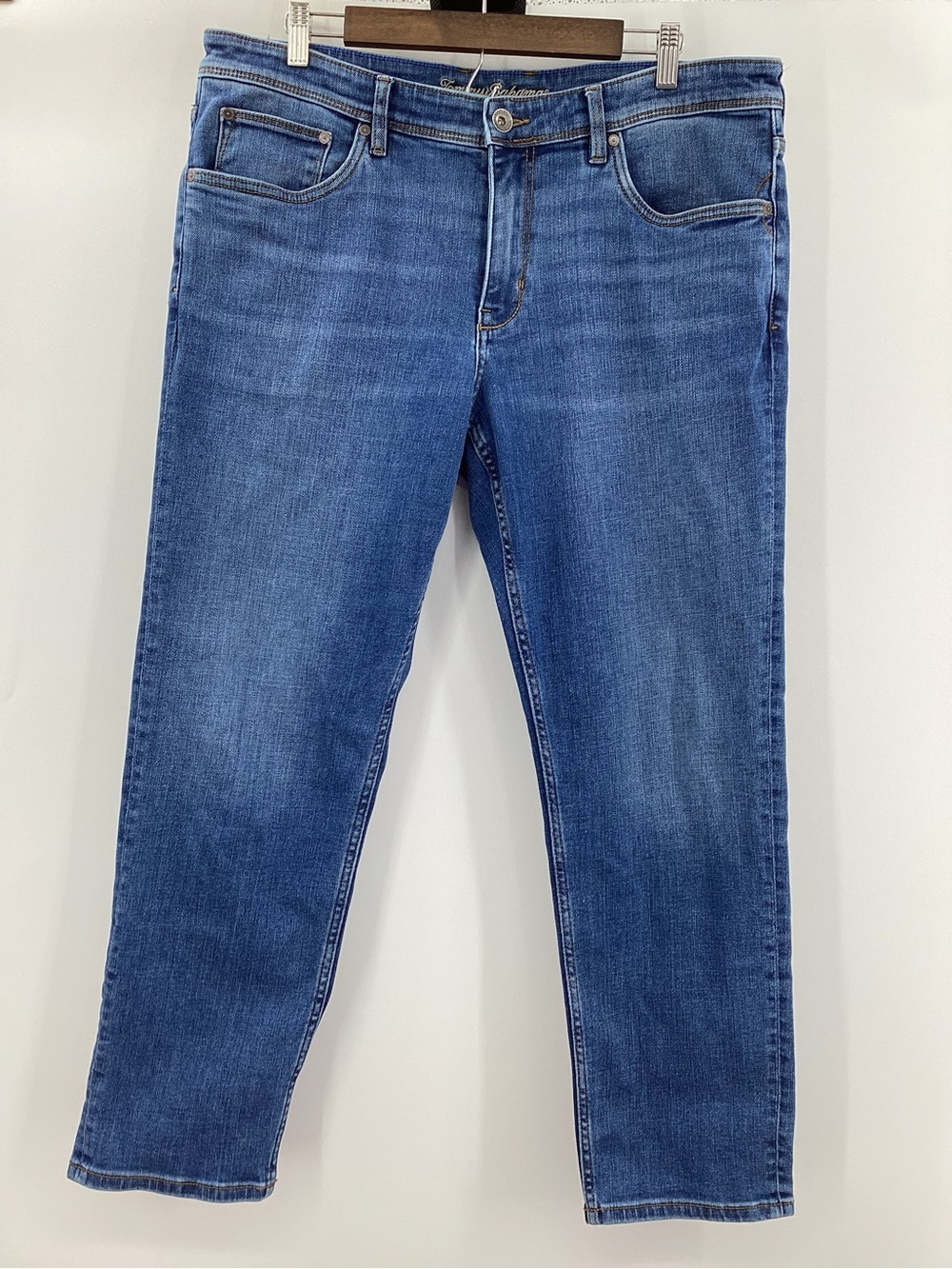 Tommy Bahama Straight Leg Jeans in Medium Blue Wash